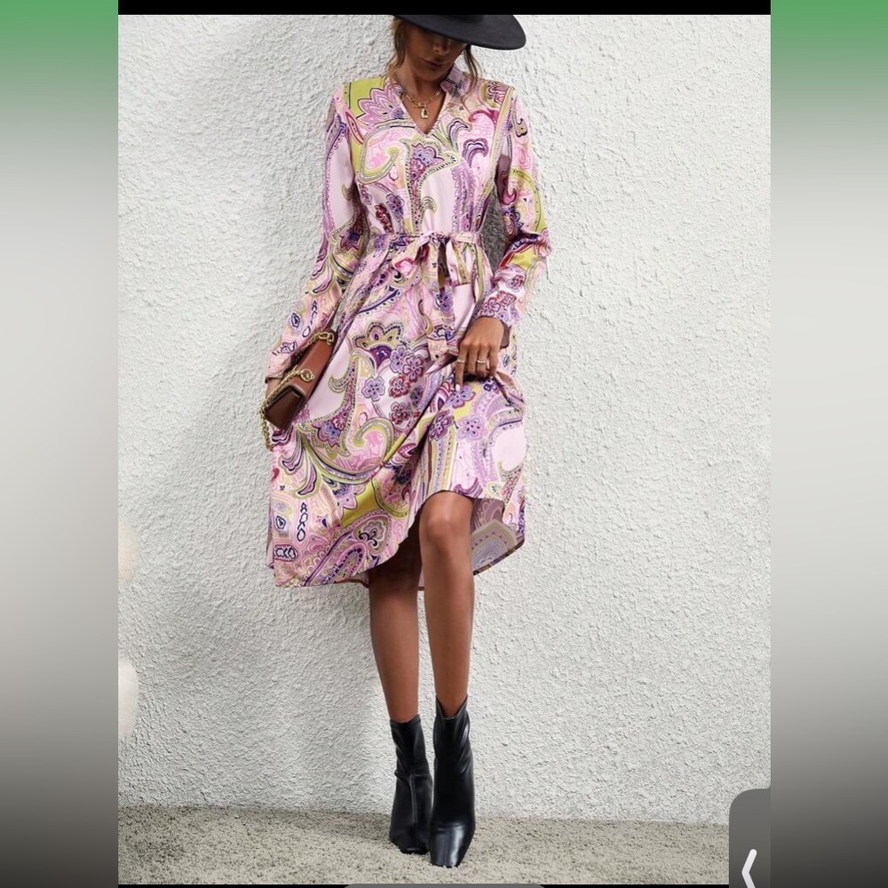 Allover Print Notched Neck Belted Dress size S new without tag - Picture 5 of 14